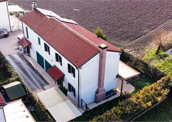 Vendesi bifamiliare a Camponogara!!